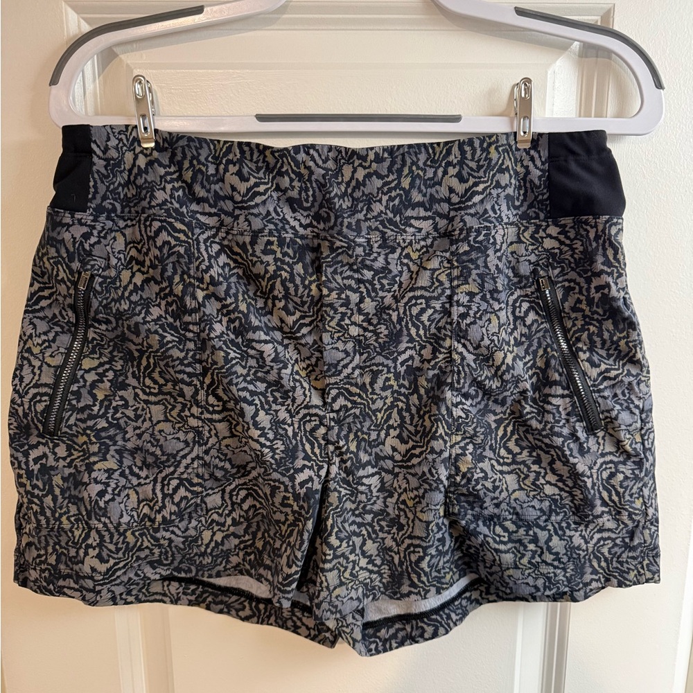 Athleta Trekkie Black & Gray Patterned Shorts